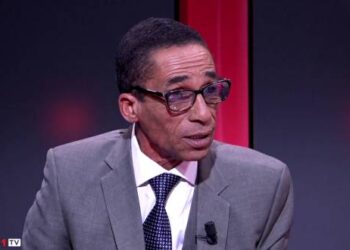 من بلاطو التصوير٠٠فنان مغربي ينقل على وجه السرعة إلى المستشفى (تفاصيل)