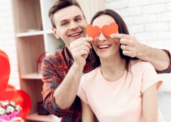 مع اقتراب عيد الحب٠٠أفكار للإحتفال رفقة شريكك بهذه المناسبة
