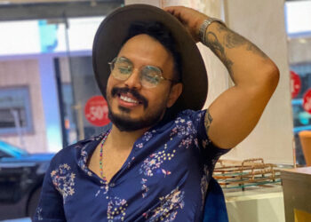 بكلمات قاسية٠٠الملحن محمد الرفاعي يقصف: “مامات ريان ماشي بحالكوم٠٠ونتوما أكبر مشاكلكم الميكاب مايساليش”