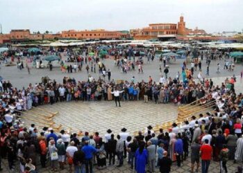 الحكواتيون يجوبون أزقة المدينة العتيقة بمراكش