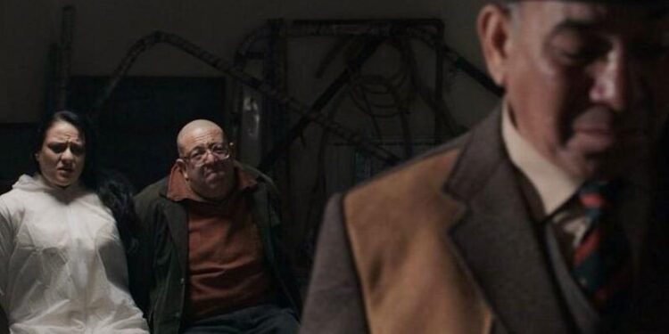 فيلم “جرادة مالحة” لإدريس الروخ قريبا في القاعات السينمائية المغربية إلى جانب هذه البلدان (تفاصيل)