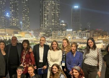 بمناسبة اليوم العالمي للمرأة٠٠وزير التعاون الإقليمي في لقاء رفقة صحافيات رائدات في مجالهن (تفاصيل)