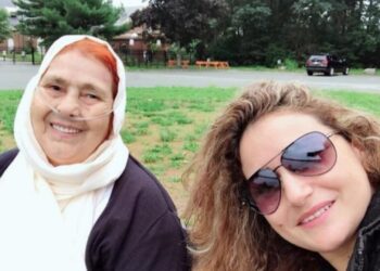 بعبارات حزينة٠٠الممثلة نجاة الوافي تحن إلى والدتها المتوفية