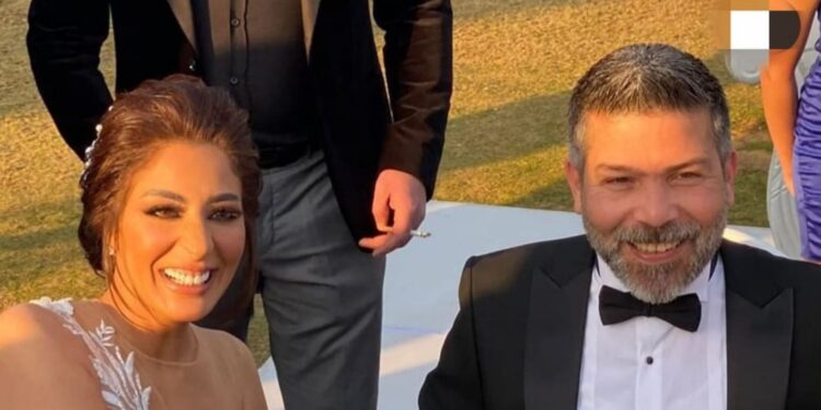 بعد وفاة زوجته٠٠هذا الممثل يعقد قرانه من جديد