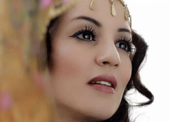 “الدويبة” سناء عكرود تعرض فيلمها ” قصر نظر”