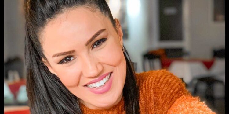 بطريقة خاصة٠٠هند بنجبارة ترد على انتقاذات الداعية ياسين العمري لمسلسل “لمكتوب” (فيديو)