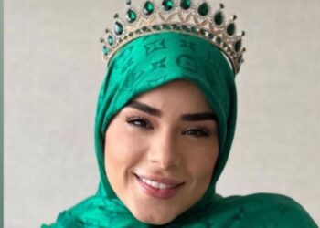 مدونة مغربية تفاجئ متابعيها بعذا القرار:”انا ختاريت نستر راسي هادشي ما كيمنعنيش نسافر و نعوم بالحجاب ديالي”