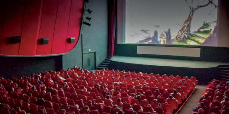 العلاقة التبادلية بين الواقع والخيال في السينما