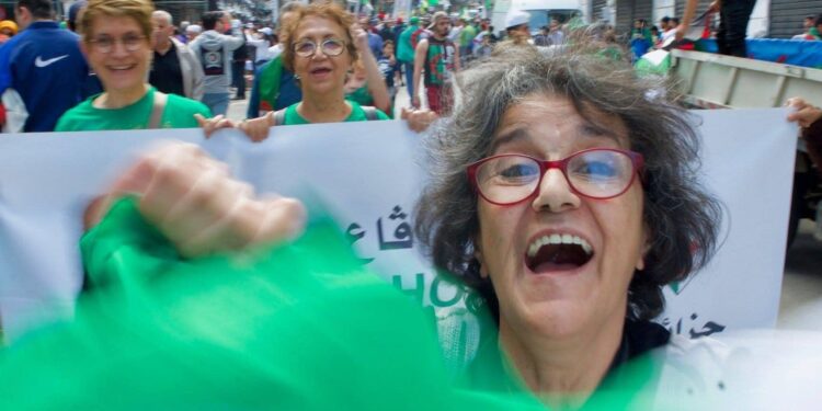 وفاة المخرجة الجزائرية أمينة بشير شويخ