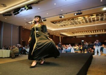 القفطان المغربي يتألق في المهرجان الدولي للمونودراما بقرطاج