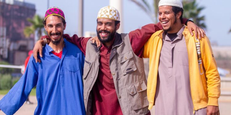 تقديم العرض ما قبل الأول للفيلم السينمائي “الإخوان”