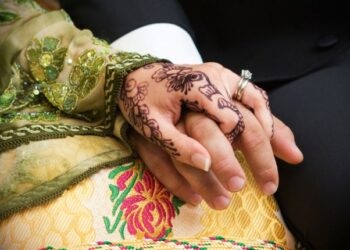 الحناء نقوش للفرح والفأل الحسن باقليم طاطا