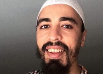 المعتزل هاشم البسطاوي يخرج عن صمته و يكشف فضيحة من أحد أعماله السابقة..