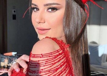 المغنون بتركيا  في مرمى المحافظين