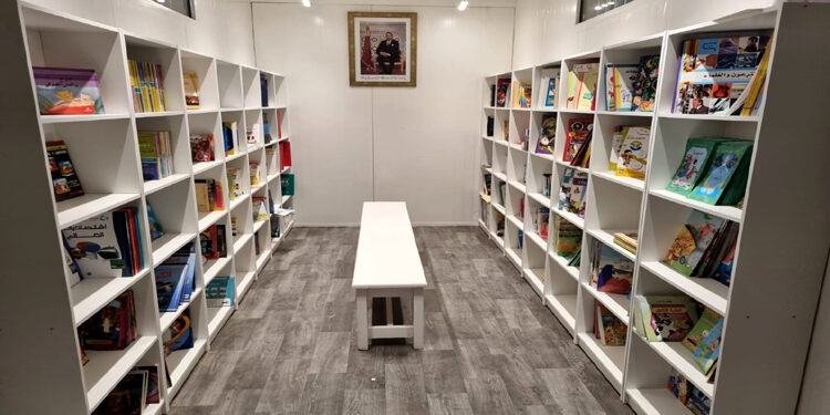 لتشجيع  القراءة …  تحويل حاوية قديمة بازيلال إلى مكتبة