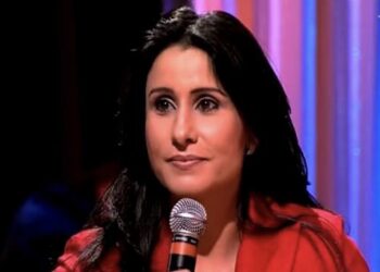 أسماء الخمليشي تعترف بإنقطاع علاقتها مع أخيها بسبب دورها في فيلم مع رشيد الوالي..