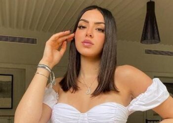 دعاء اليحياوي تؤدي الأغنية الخاصة بكأس أمم إفريقيا للسيدات