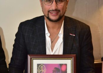 النجم الشعبي عبد الله الداودي يحصد جائزة لقب أفضل مغني شعبي في 2022