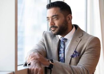 الممثل المصري أحمد فلوكس: قررت ان اتوب الى الله