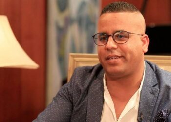 اعتقال الكوميدي جوادي بمطار محمد الخامس بالدار البيضاء بسبب “شيك”