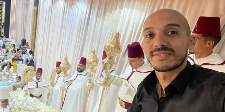 نجم البرنوصي هشام الواقف  يكشف أحدث موضة لملابس وإكسسوارات العروس