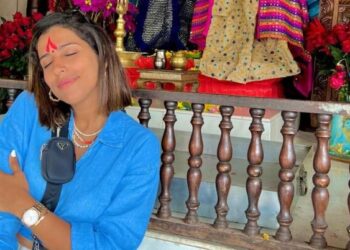 انتقادات تلاحق الفنانة رجاء بلمير بسبب ظهورها و هي تمارس “الطقوس الهندوسية”
