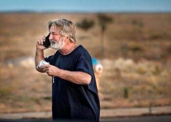 بالدوين يتوقع عدم توجيه تهم إلى أحد في مقتل مديرة تصوير فيلم “راست”