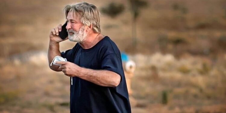 بالدوين يتوقع عدم توجيه تهم إلى أحد في مقتل مديرة تصوير فيلم “راست”