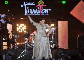 الفنانون الأمازيغ يرحبون بموسيقى العالم في مهرجان “تيميتار”