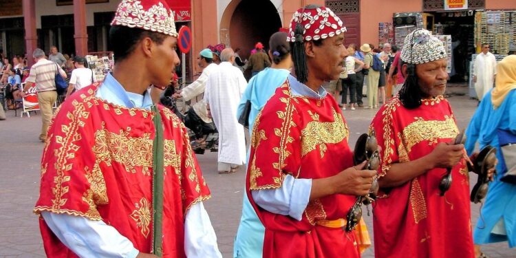 لوحات فنية  ضمن مهرجان “كناوة شو للعالم” بمراكش