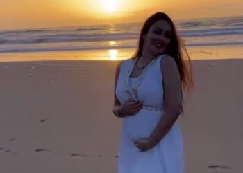 عبير براني تفاجئ جمهورها بخبر حملها