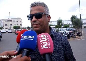 بعد خروجه من السجن عبد الفتاح جوادي يحضر جنازة نور الدين بكر و يكشف حقيقة “الشيك و التهم المتجه إليه”