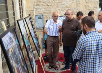 افتتاح معرض “زقاق الألوان” لمراد بنكيران