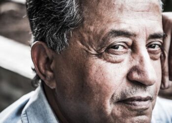 الشاعر صلاح الوديع في “الغرفة المضيئة” لبيت الشعر