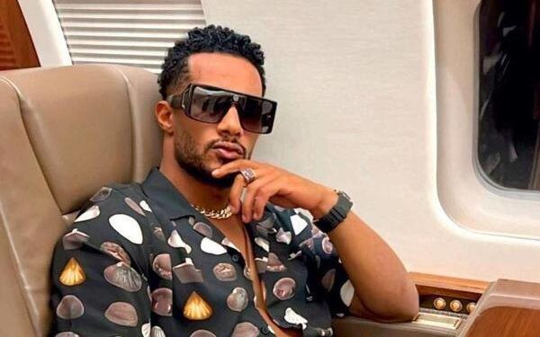 محمد رمضان يشعل حماس جمهوره بدبي..