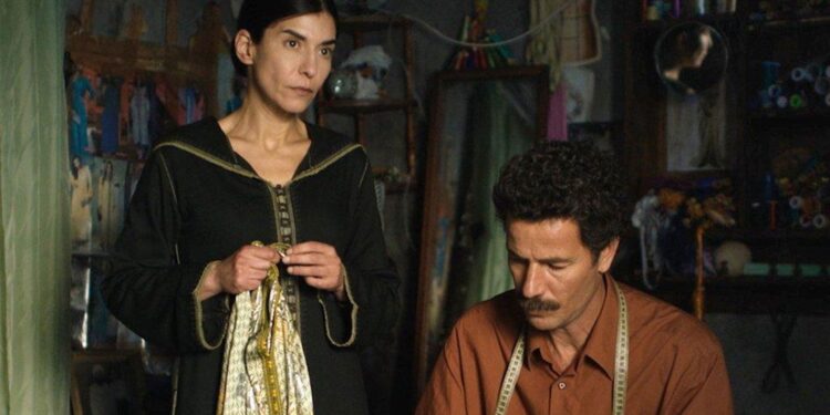 فيلم “أزرق القفطان” يحصد ثلاث جوائز دولية