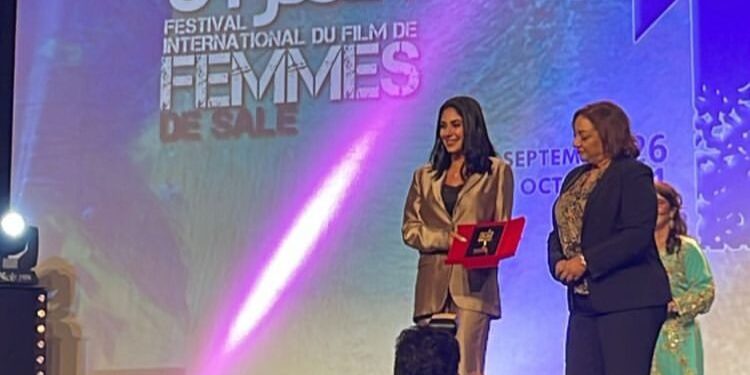كوثر بنجلون تفوز بجائزة أحسن فيلم قصير بمهرجان سنيما المرأة بسلا