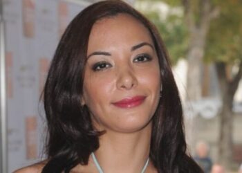 الممثلة لبنى أبيضار تدافع على “طوطو” و هذا ما قالته اعتقاله..