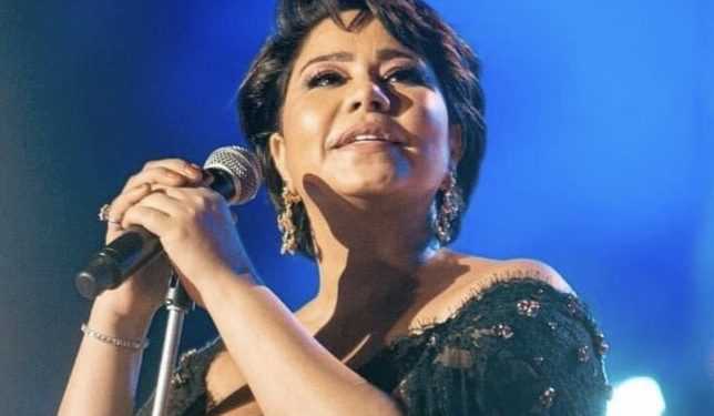 الفنانة شيرين عبد الوهاب تغادر المستشفى و تعود لمنزلها
