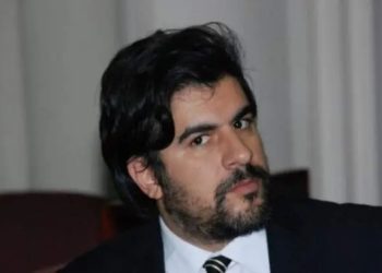 بعد وفاة والده.. هكذا عبر ياسين أحجام عن حزنه