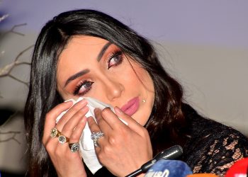 دنيا بطمة تتوعد كل من يسيئ لها و لقبتهم “بمتطفلين السوشل ميديا”