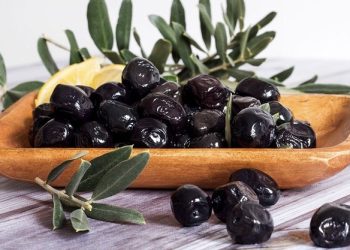كيف يساهم الزيتون في علاج الامراض ؟ اليكي أفضل فوائده..