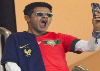 الممثل محمد الشوبي يطالب المغاربة بمقاطعة عروض جمال الدبوز..