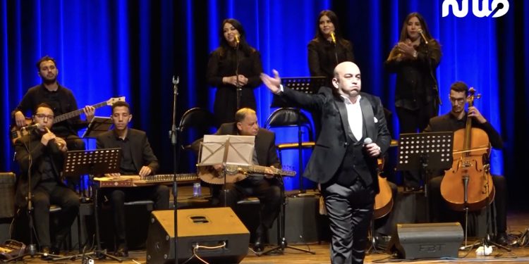 من مسرح محمد الخامس.. سهرة فنية تجمع بين جواد السايح و عبد الدايم و فنانون آخرون ، بقيادة الفنانة أمال عبد القادر..