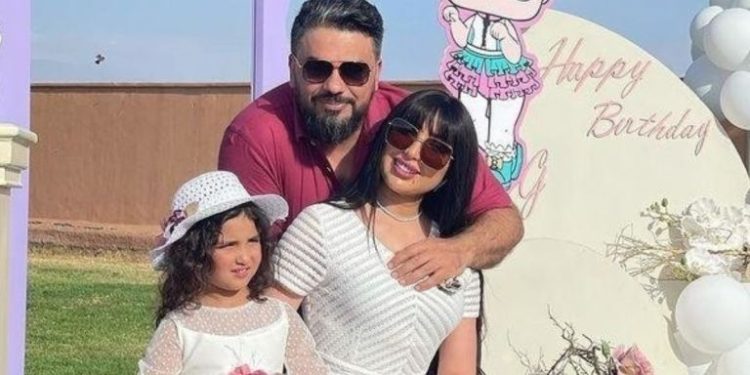 محمد الترك يعبر عن اشتياقه لإبنتيه غزل و ليلى روز و يفاجئهم بهذه الطريقة (صورة)