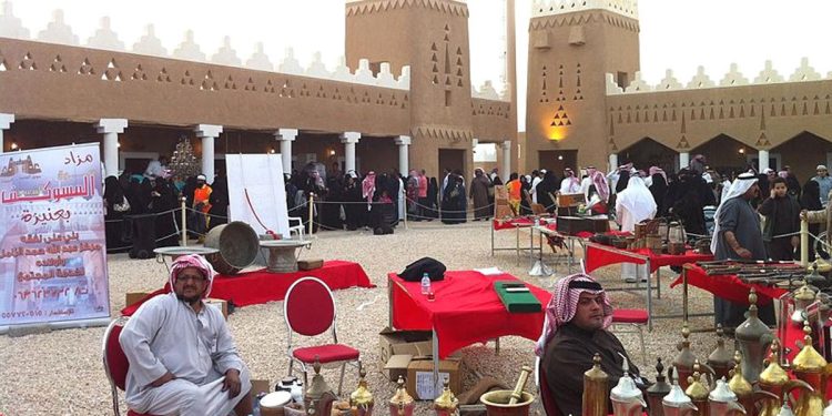 فاس.. مهرجان المغرب الكبير يحتفي بتنوع الموروث الثقافي المغربي