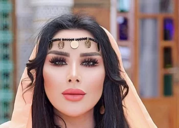 بسبب لمجرد..سعيدة شرف تقصف ولا تبالي