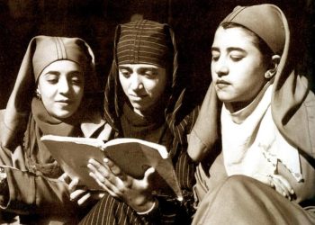 8مارس..عيد المرأة.. بين الاحتفال بها اليوم وطول السنة