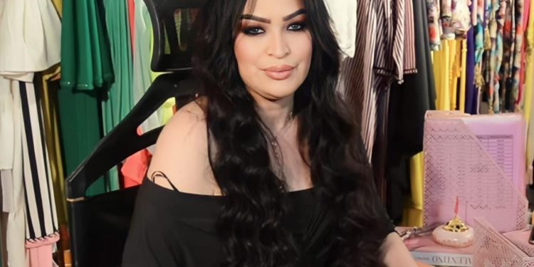 مثال المرأة المكافحة..منى غدير مصممة مغربية تستعد إلى إطلاق معرضها وتشق طريقها بثبات
