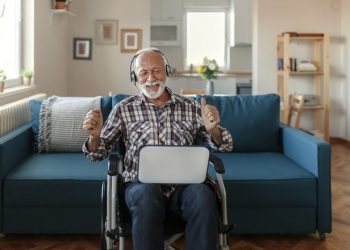 الموسيقى “العلاجية” عبر الانترنت… اتجاه مربح لا يستند إلى أي أسس علمية